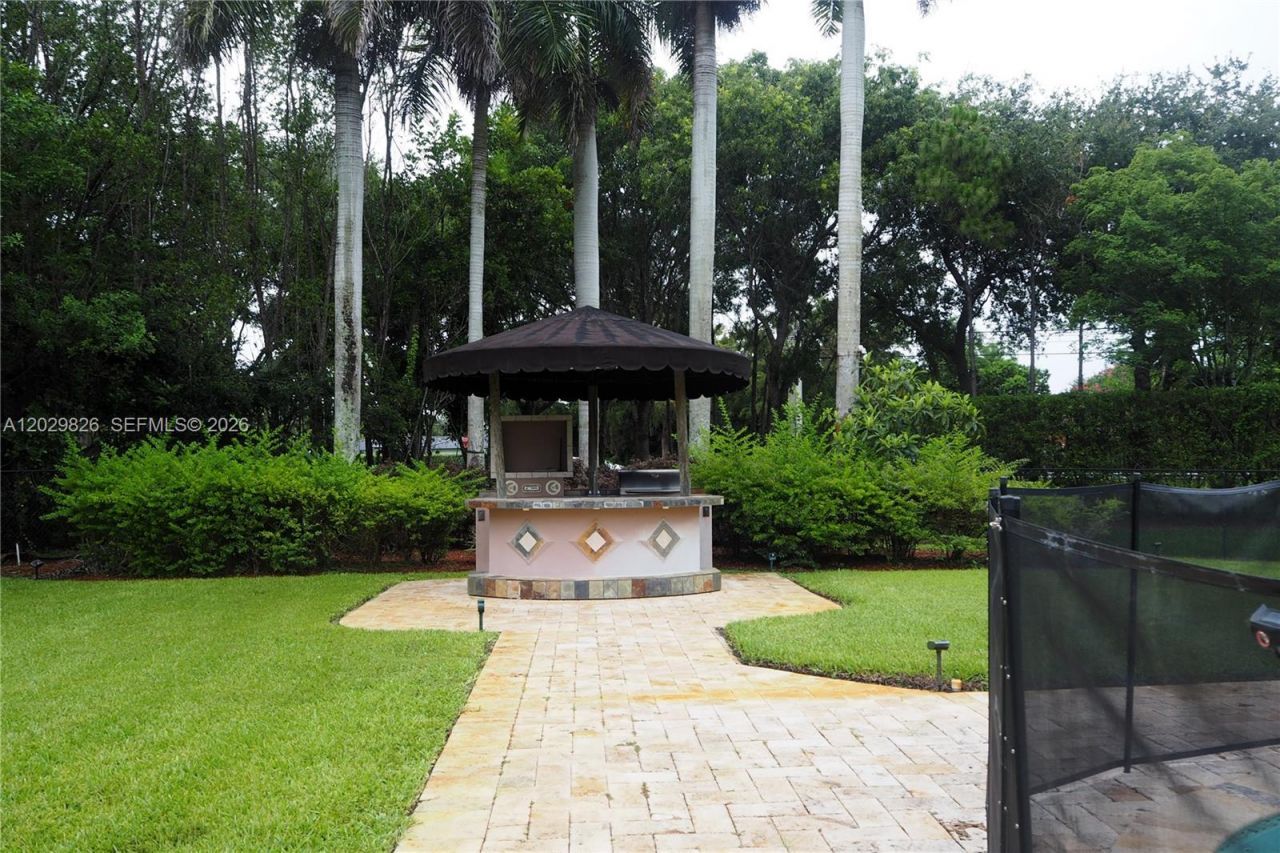 2750 E Jockey Cir E , Davie, FL 33330 Photo