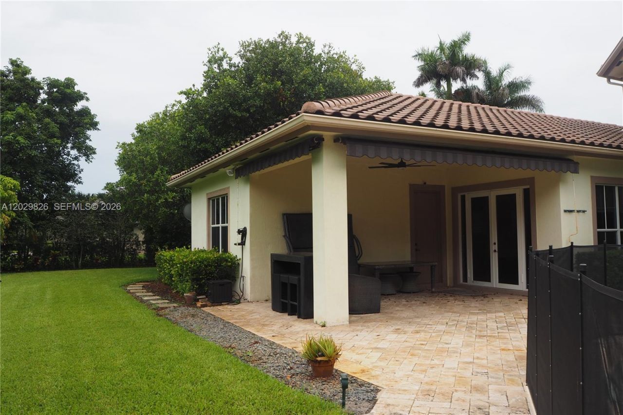 2750 E Jockey Cir E , Davie, FL 33330 Photo