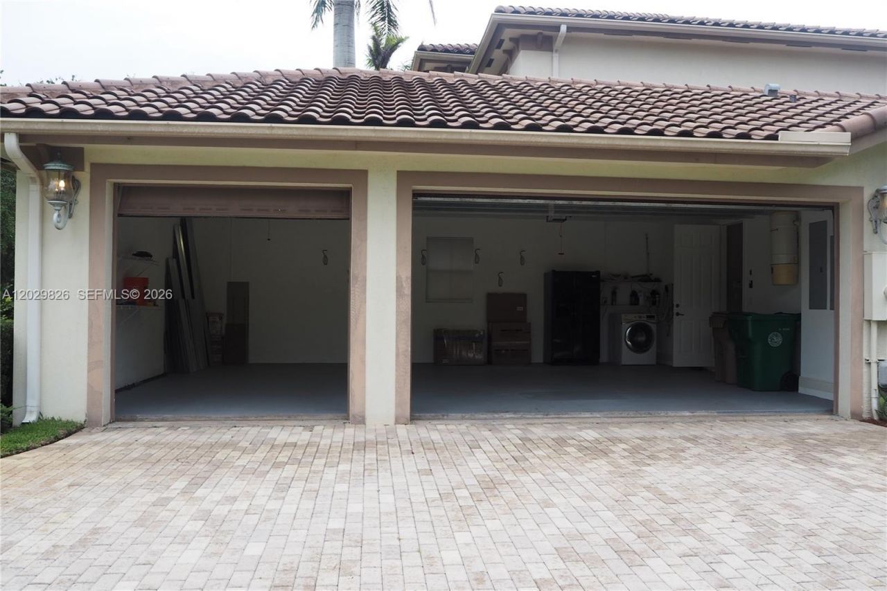 2750 E Jockey Cir E , Davie, FL 33330 Photo