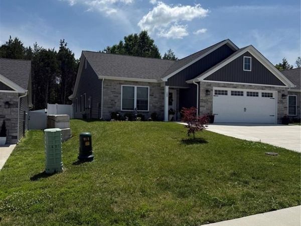 1545 Hickory Landing , De Soto, MO 63020