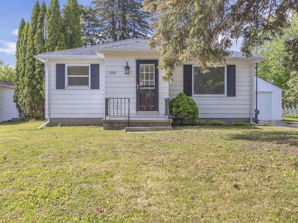 2305 Mayflower AVENUE, Sheboygan, WI 53083