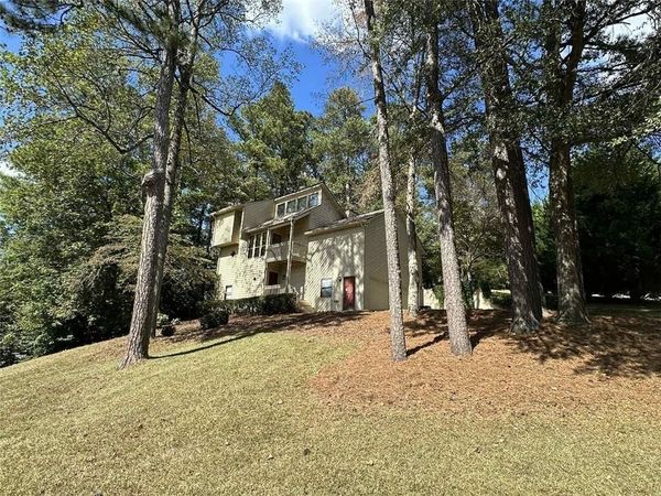 340 Farm Path , Roswell, GA 30075