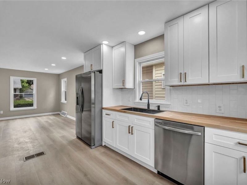 3658 W 138th Street , Cleveland, OH 44111 Photo 14
