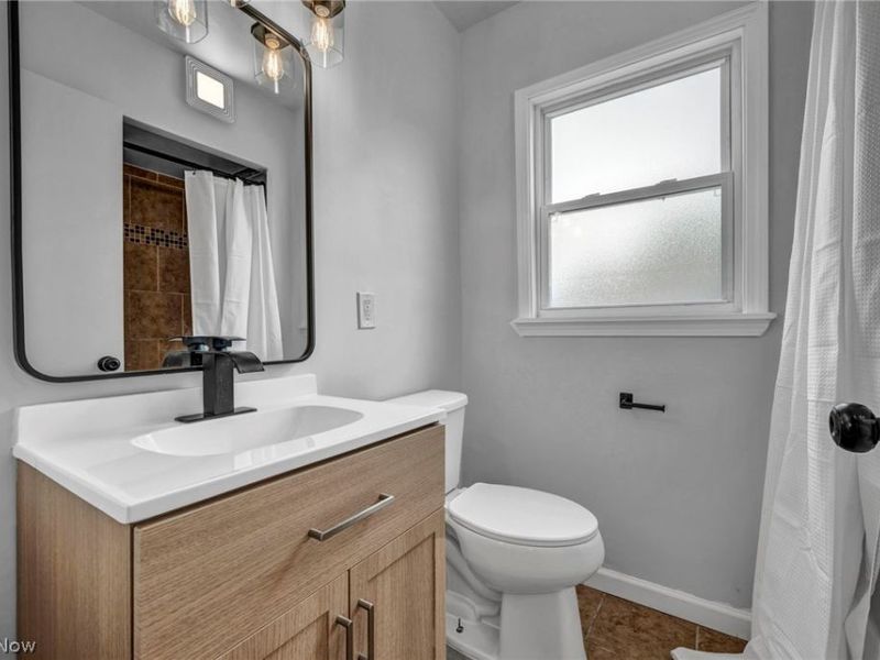 3658 W 138th Street , Cleveland, OH 44111 Photo 24