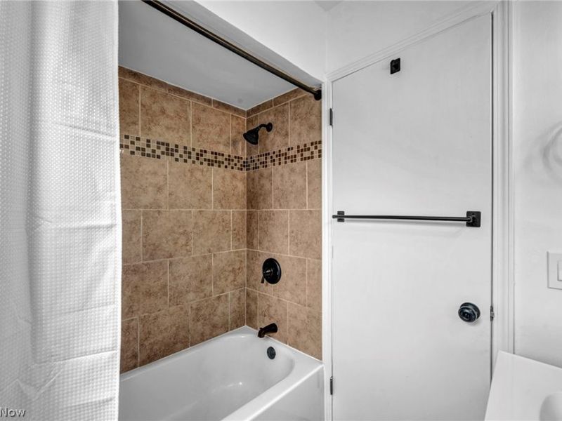 3658 W 138th Street , Cleveland, OH 44111 Photo 25