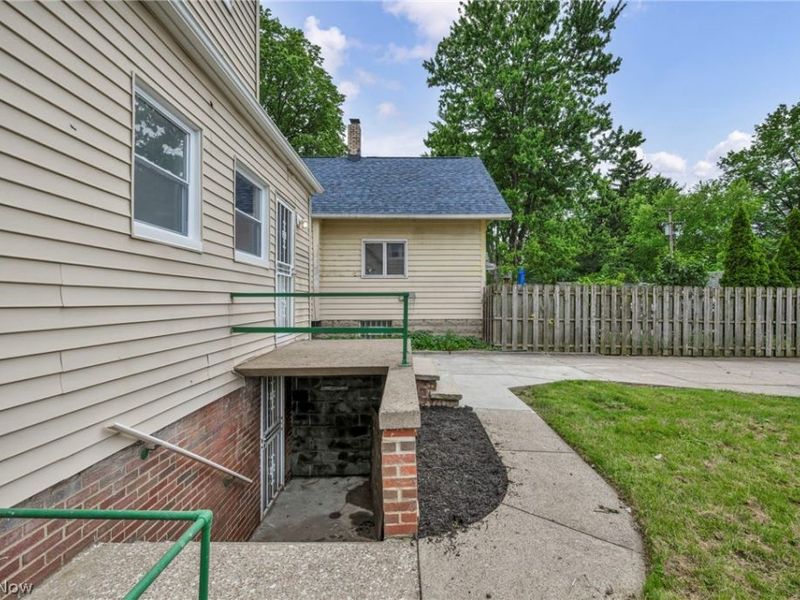 3658 W 138th Street , Cleveland, OH 44111 Photo 6