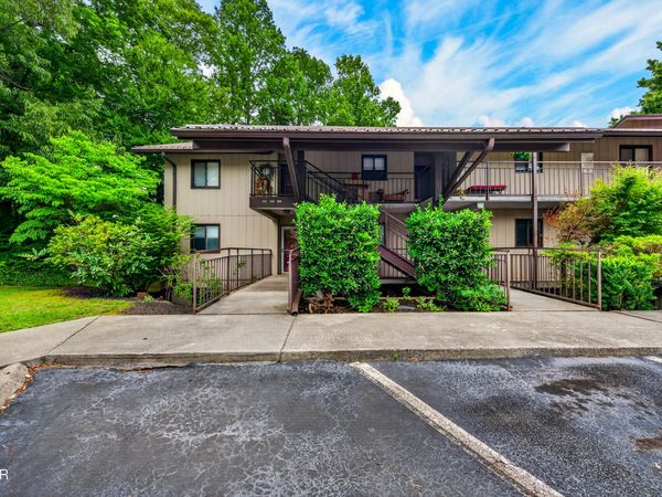 221 Woodland Road, Gatlinburg, TN 37738