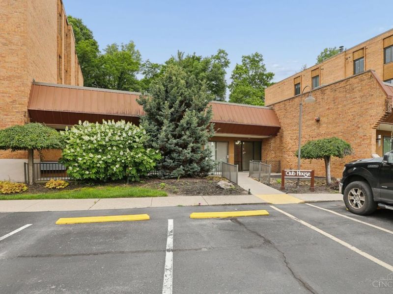 3533 Amberacres Drive, Unit 304, Cincinnati, OH 45237 Photo 29