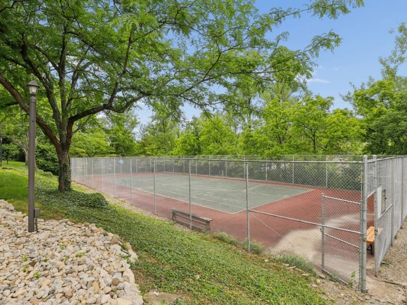 3533 Amberacres Drive, Unit 304, Cincinnati, OH 45237 Photo 34
