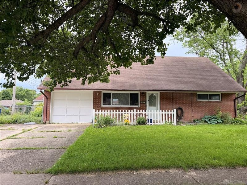 5807 Rosebury Drive, Huber Heights, OH 45424 Photo 1