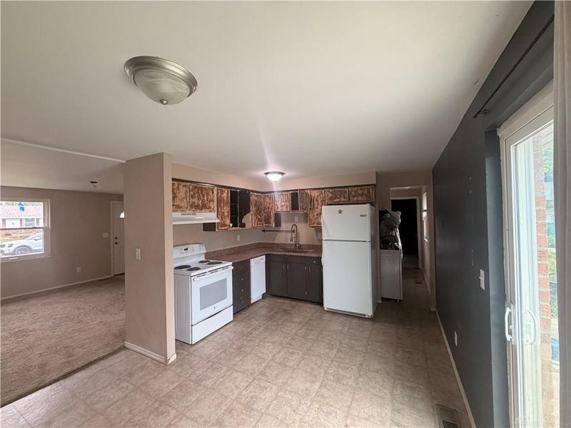 6460 Stonehurst Drive, Huber Heights, OH 45424 Photo 11