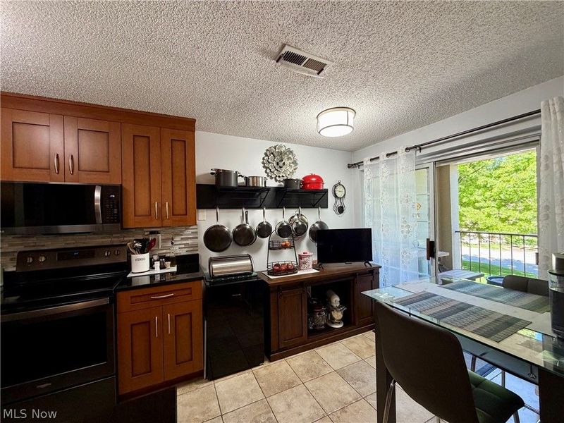 180 Fox Hollow Drive , Unit 101, Mayfield Heights, OH 44124 Photo 8