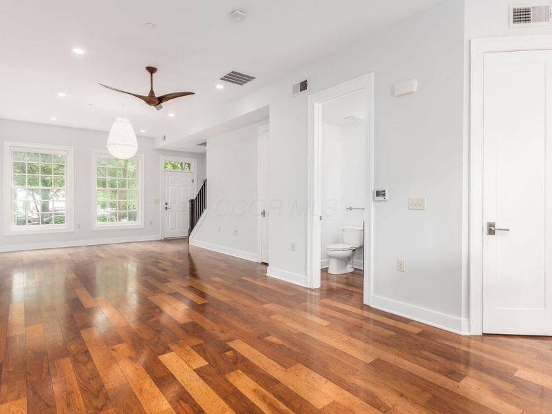 224 E Gay Street, Unit TH27, Columbus, OH 43215 Photo 19