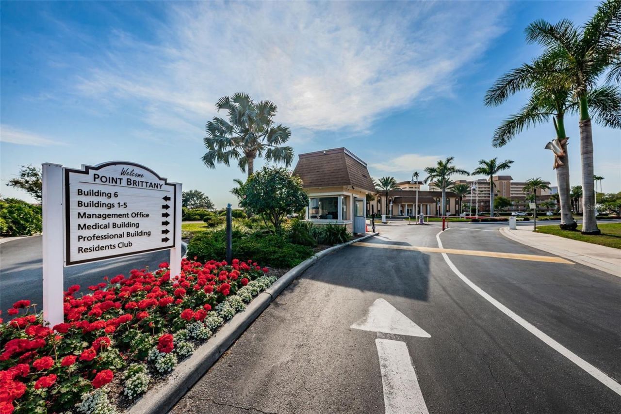 5130 Brittany Drive S, Unit 202, Saint Petersburg, FL 33715 Photo