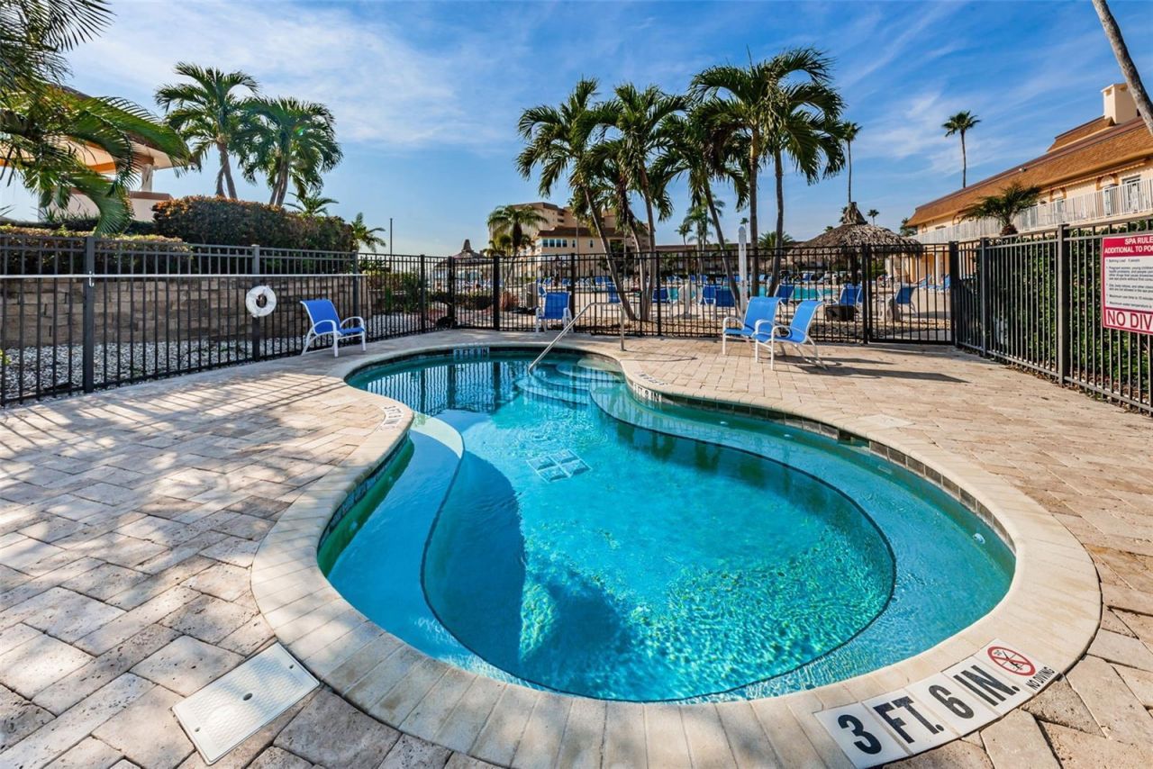 5130 Brittany Drive S, Unit 202, Saint Petersburg, FL 33715 Photo