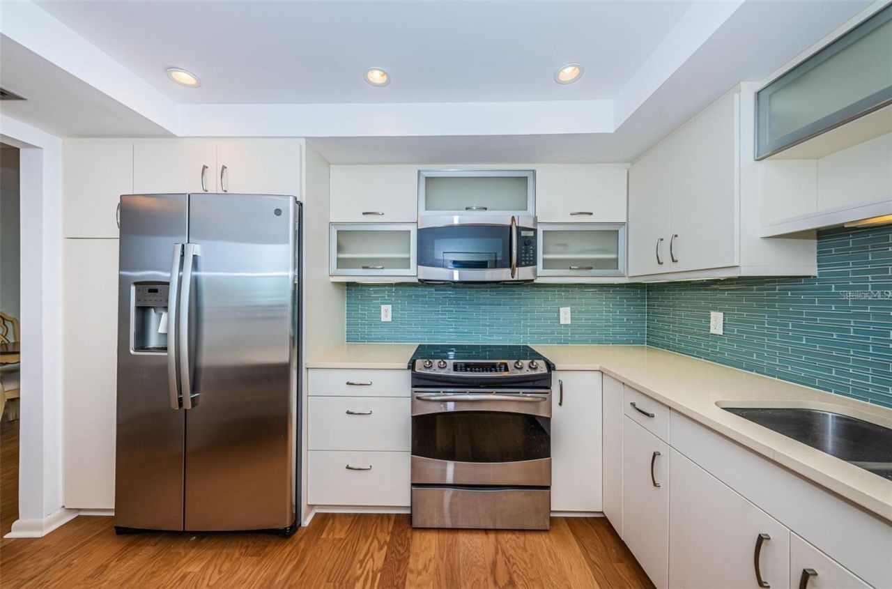 5130 Brittany Drive S, Unit 202, Saint Petersburg, FL 33715 Photo