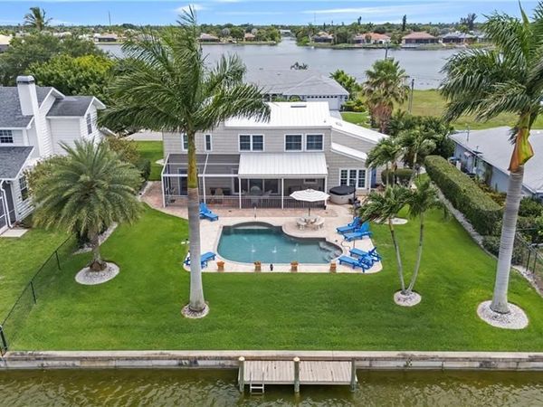 858 SE 1st TER , CAPE CORAL, FL 33990