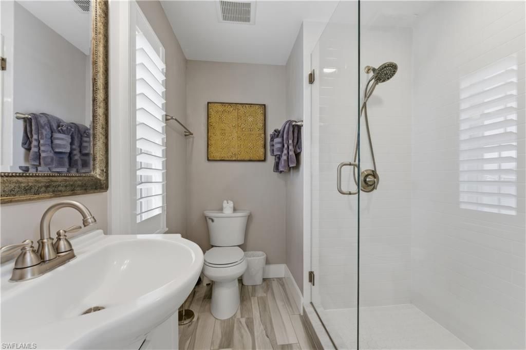 858 SE 1st Ter, Cape Coral, FL 33990 Photo