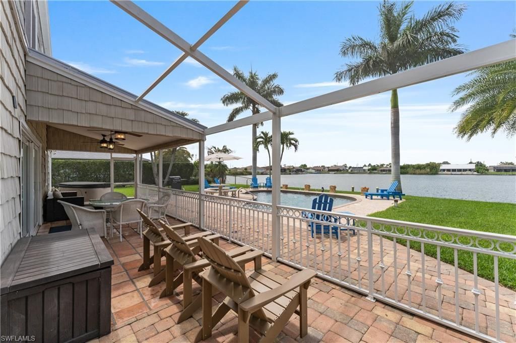 858 SE 1st Ter, Cape Coral, FL 33990 Photo