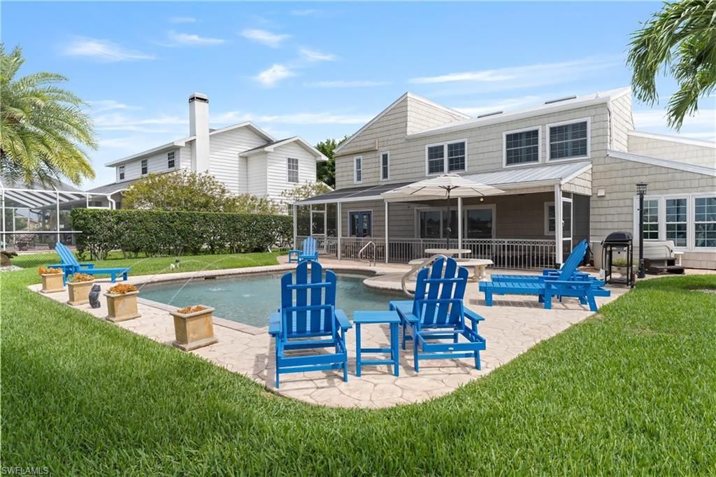 858 SE 1st Ter, Cape Coral, FL 33990 Photo