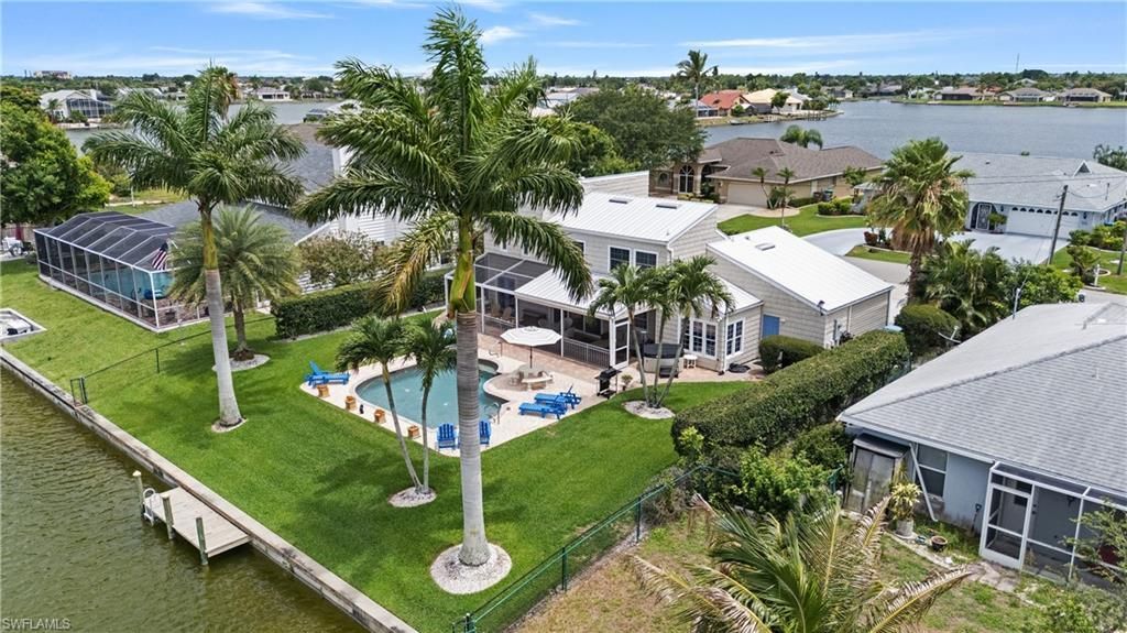 858 SE 1st Ter, Cape Coral, FL 33990 Photo