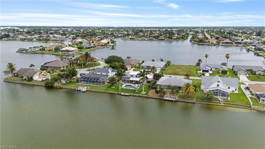 858 SE 1st Ter, Cape Coral, FL 33990 Photo
