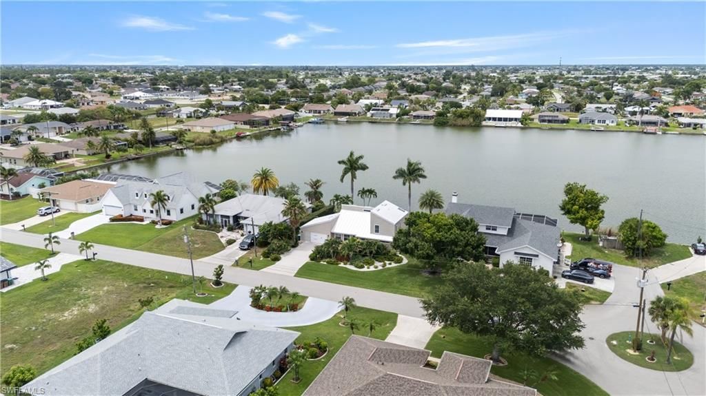 858 SE 1st Ter, Cape Coral, FL 33990 Photo