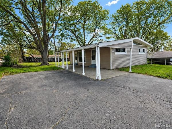 1130 Trampe Avenue, Unincorporated, MO 63138