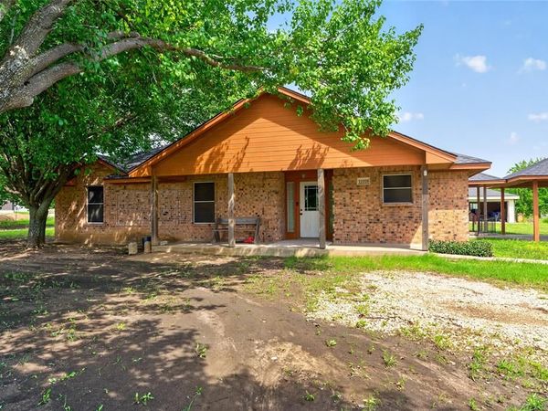 11009 Pikes Peak, Venus, TX 76084