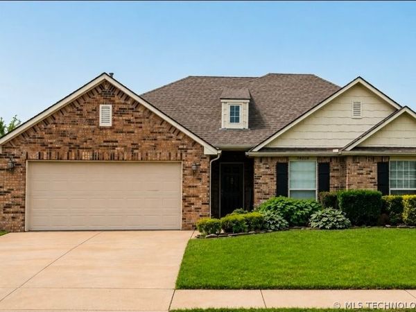14608 S Kendalwood Boulevard , Glenpool, OK 74033