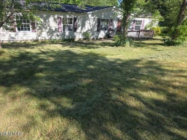 1006 PLEASANT VALLEY Rd, Chapmansboro, TN 37035