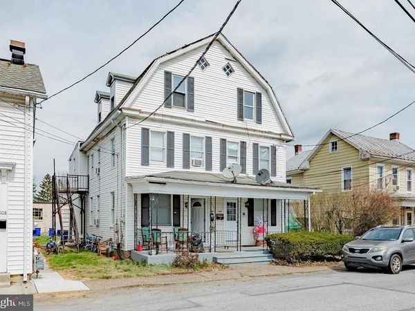 104-106 W GREEN STREET, MECHANICSBURG, PA 17055