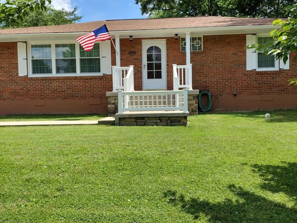 204 Park Ln, Clarksville, TN 37042