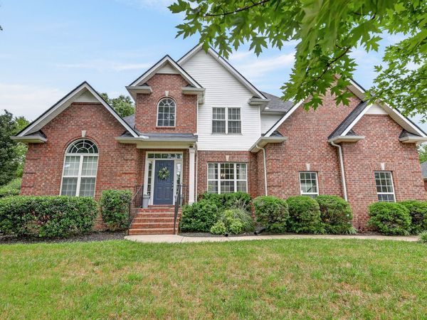 1205 Paramount Dr, Rockvale, TN 37153