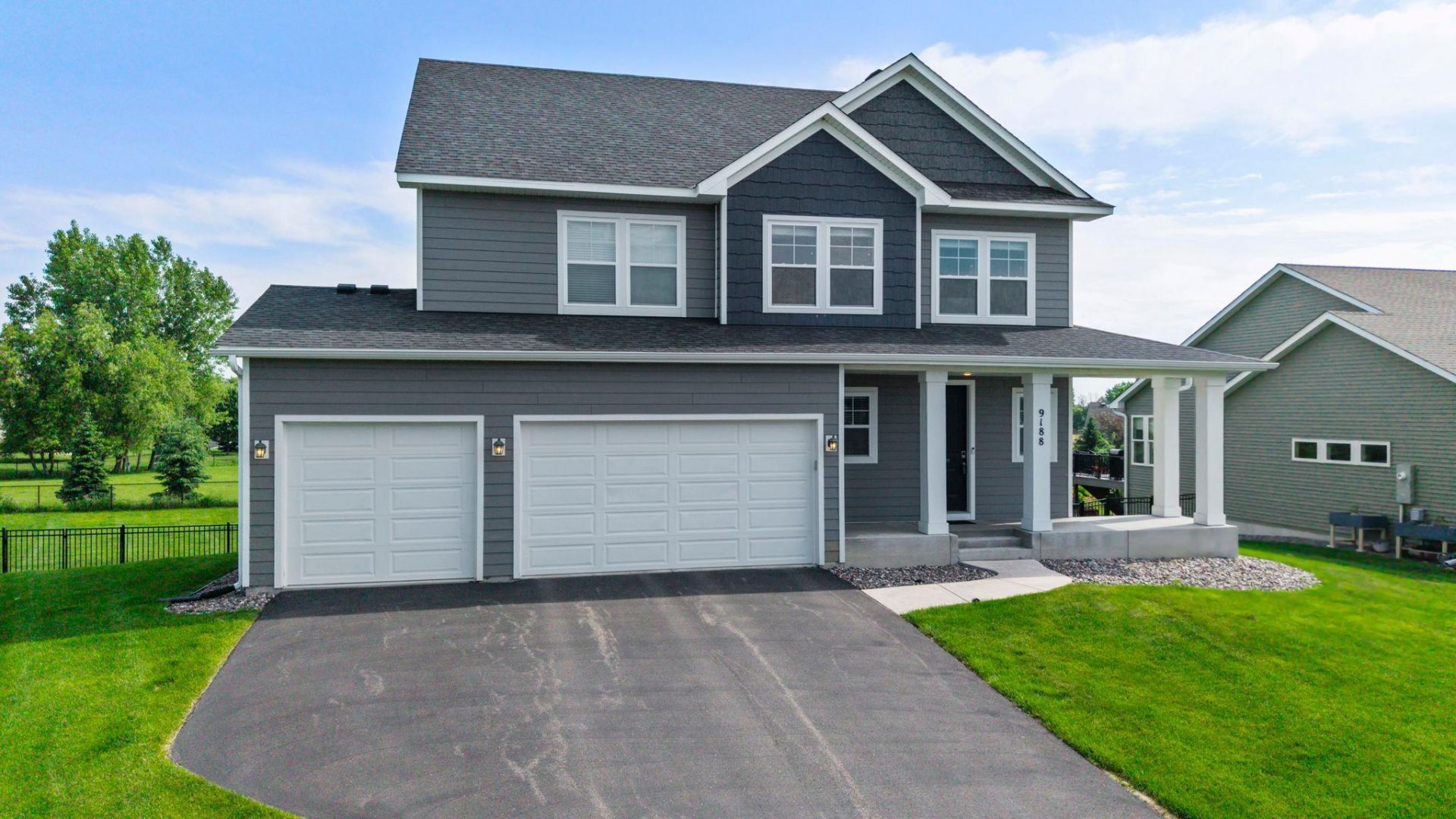 9188 Maas Circle, Minnetrista, MN 55375