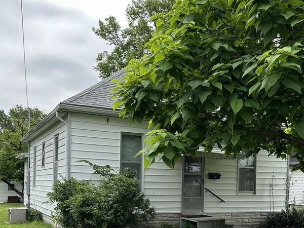 554 North Division Street , Duquoin, IL 62832