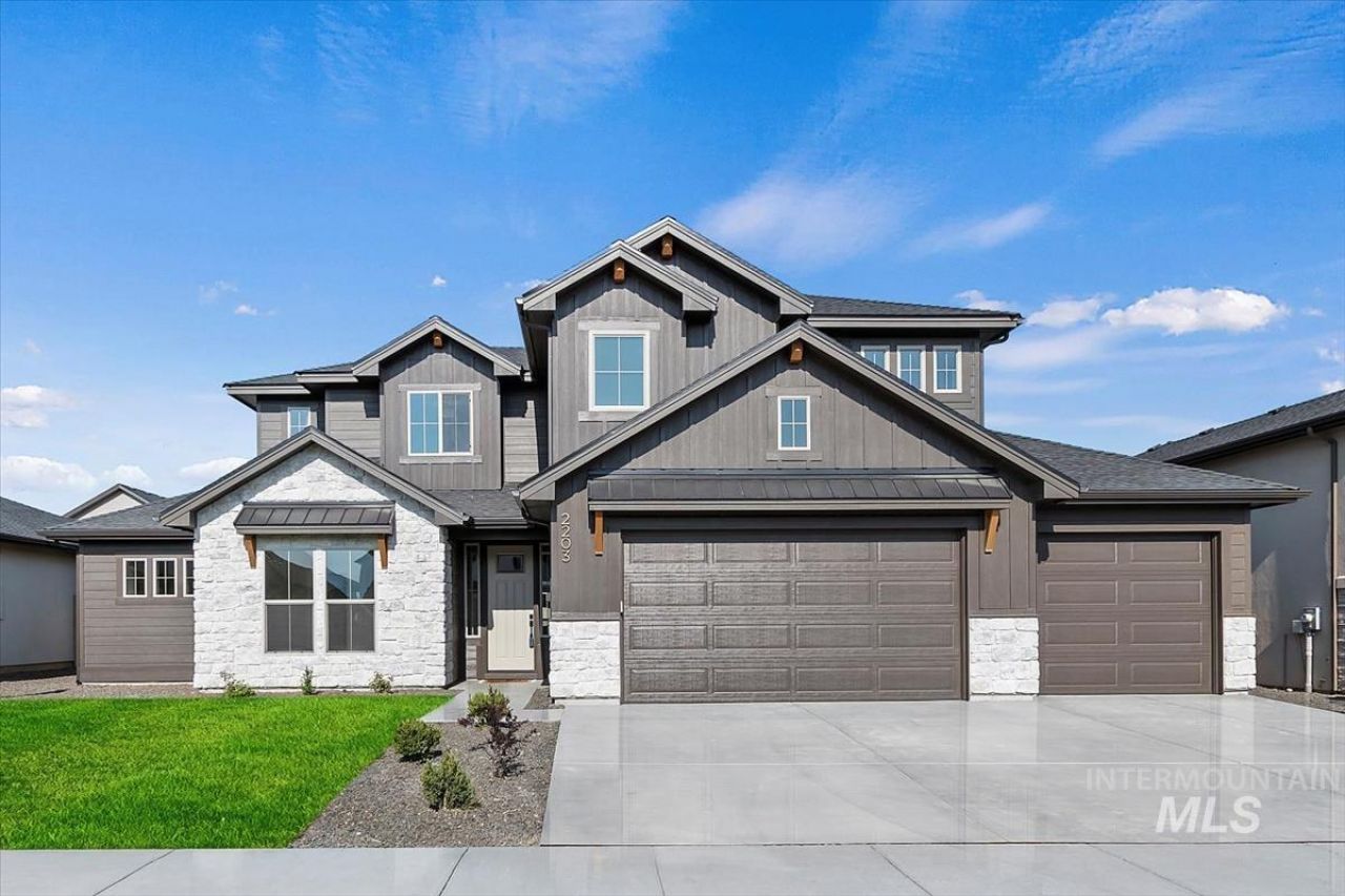 2344 N Peakhurt Ave, Kuna, ID 83634 Main Photo