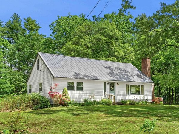 52 Pinkham Road, Lee, NH 03861
