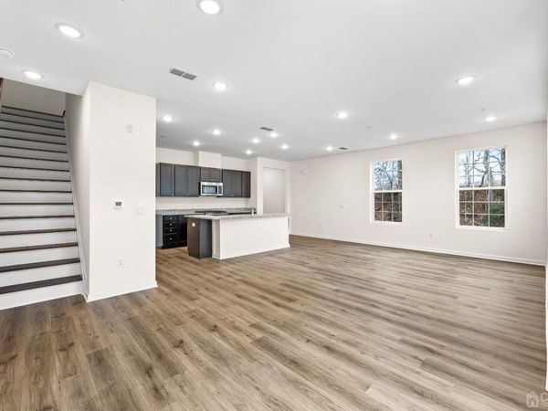 86 Depot Way , Dunellen, NJ 08812