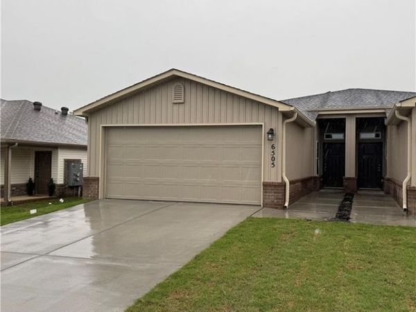6505 NW Vandergriff Street , Bentonville, AR 72713