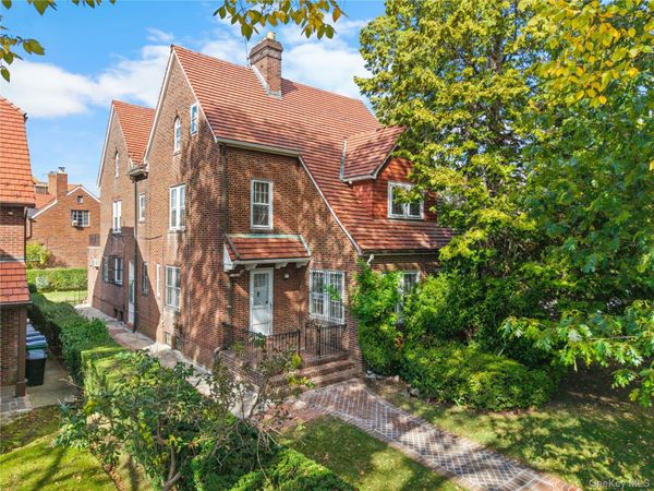 6954 Dartmouth Street , Forest Hills, NY 11375