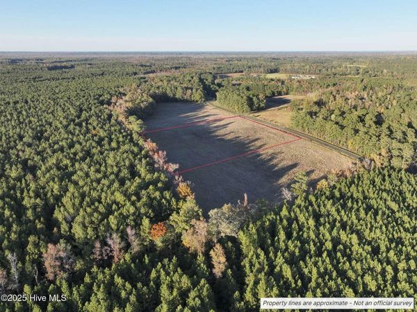 948 Creek Road , Whiteville, NC 28472