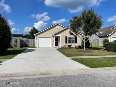 1112 Crestfield Way, Leland, NC 28451
