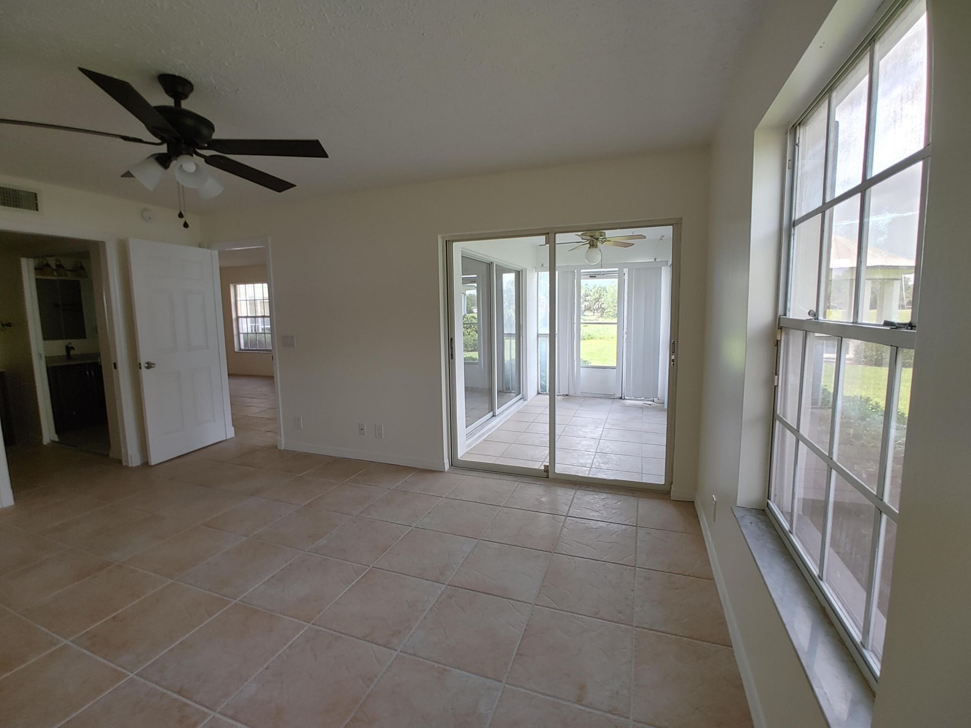 801 SE Central Parkway, Unit 7, Stuart, FL 34994 Photo