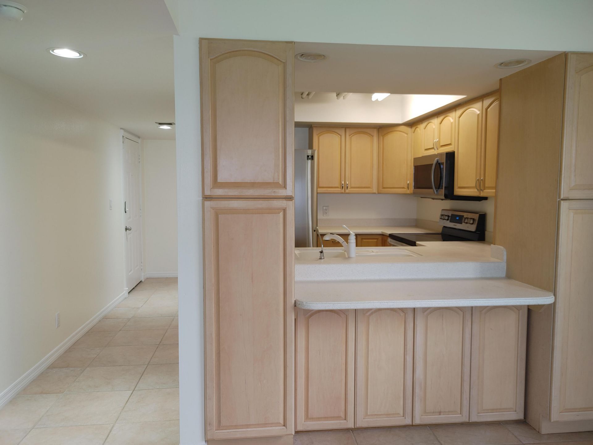 801 SE Central Parkway, Unit 7, Stuart, FL 34994 Photo