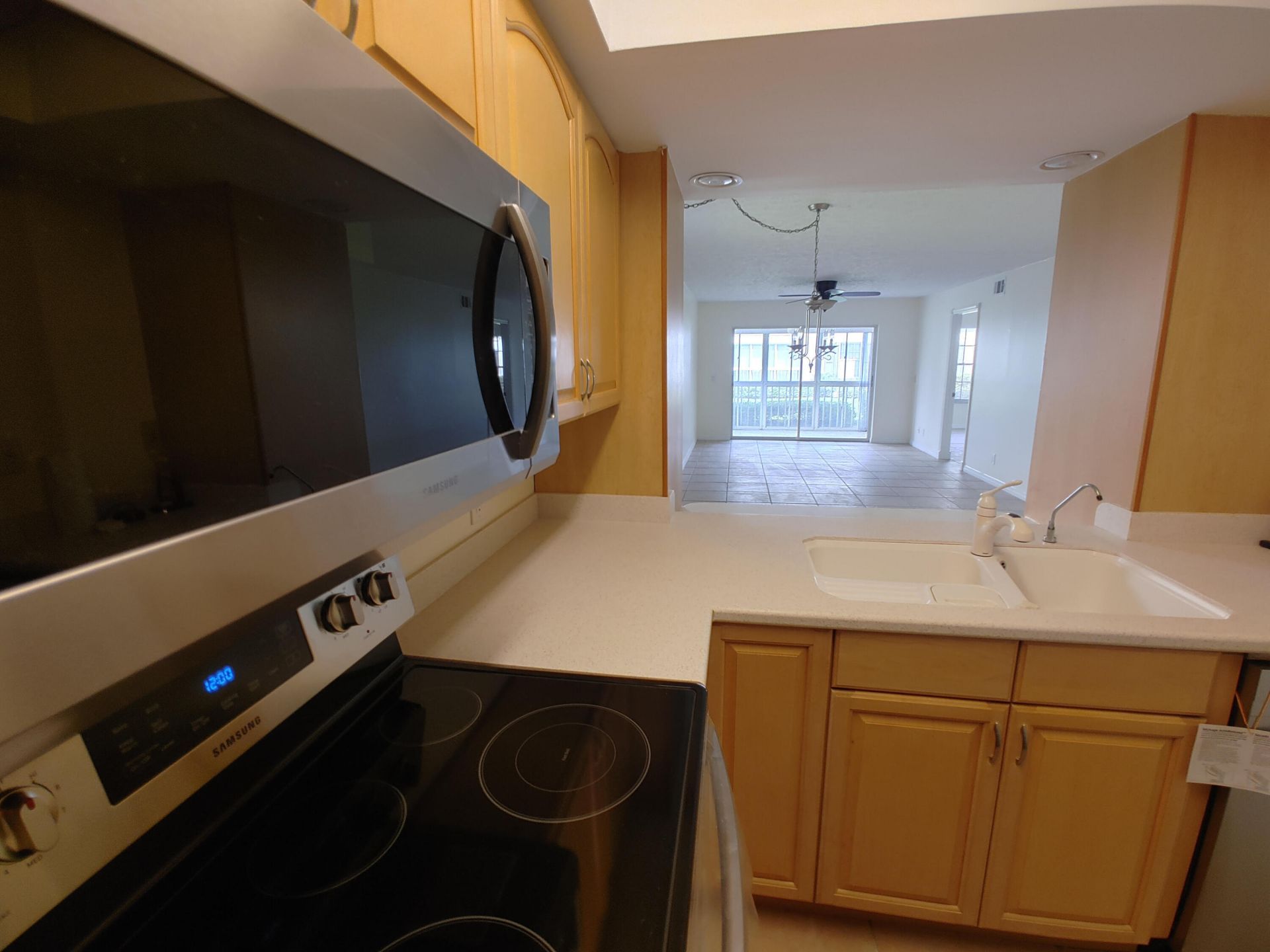 801 SE Central Parkway, Unit 7, Stuart, FL 34994 Photo