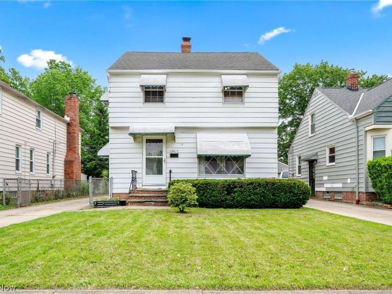 13417 Thraves Avenue , Garfield Heights, OH 44125 Photo 3