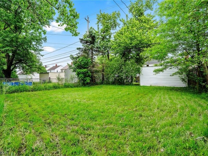 13417 Thraves Avenue , Garfield Heights, OH 44125 Photo 37