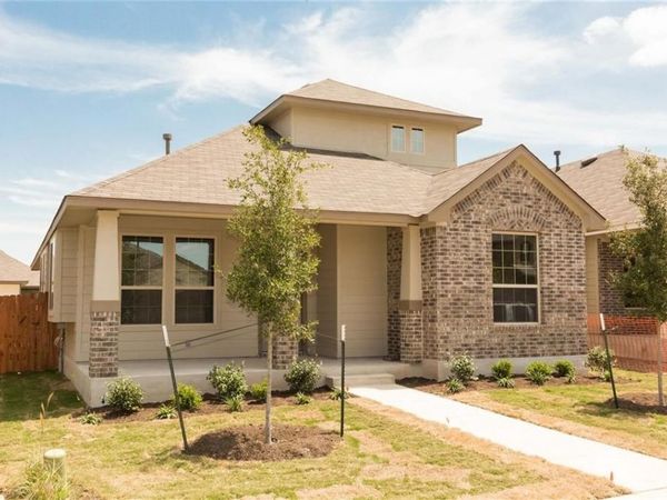 612 Palmilla ST, Leander, TX 78641