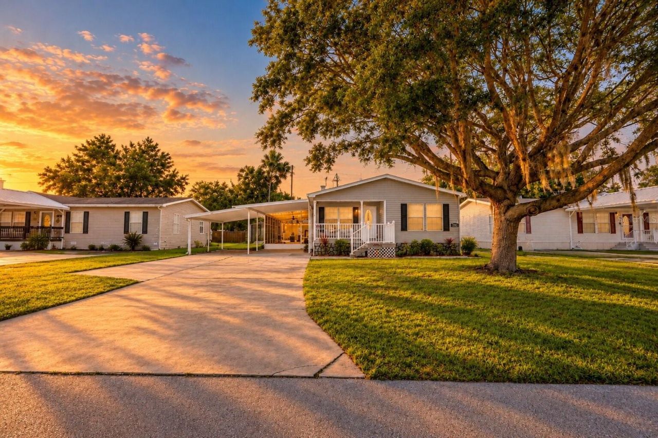 35201 Forest Lake Road, Leesburg, FL 34788 Main Photo